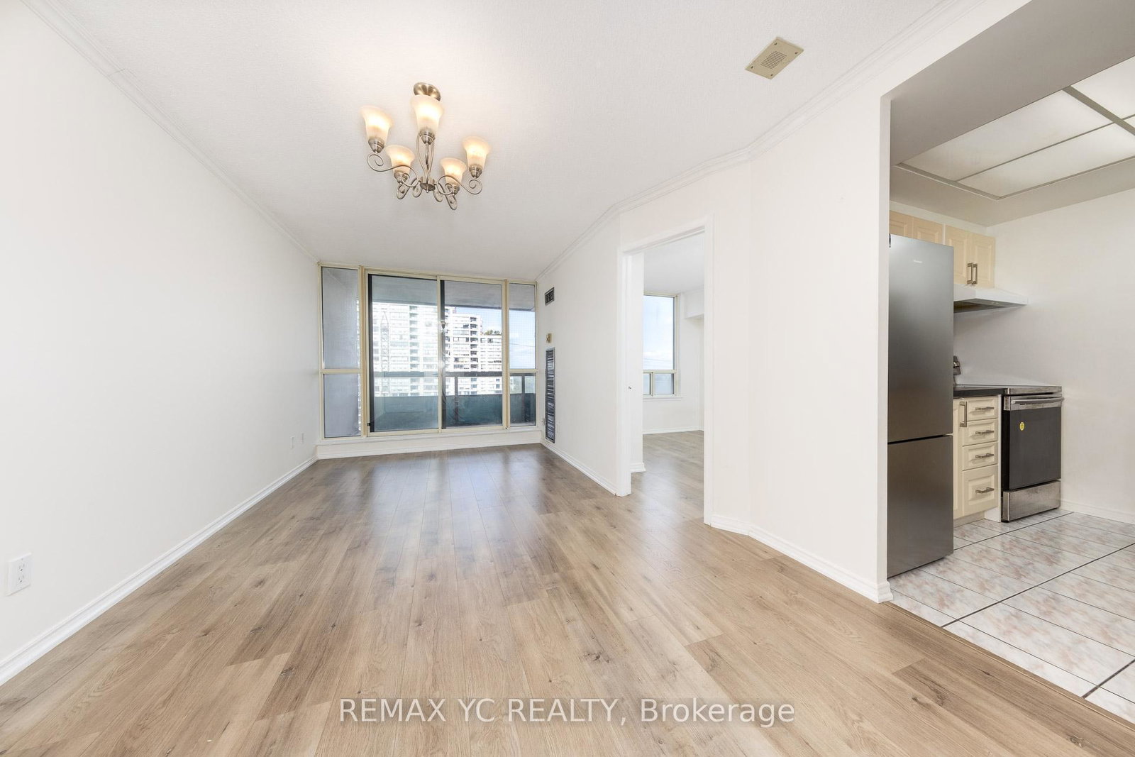 7-bishop-avenue-north-york-ontario-c12405387