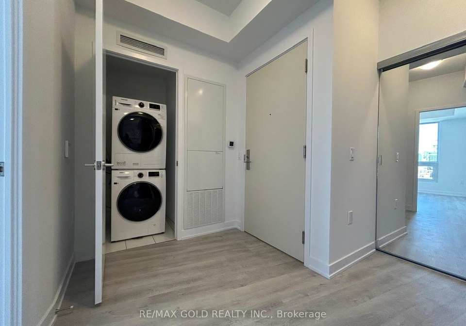 15-richardson-street-toronto-ontario-c12405396
