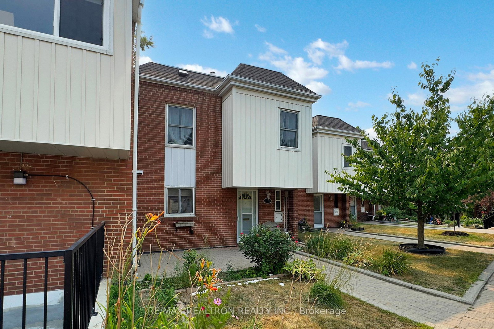 15-esterbrooke-avenue-north-york-ontario-c12405441
