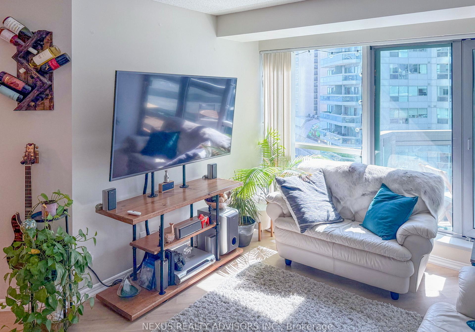 10-yonge-street-toronto-ontario-c12405548