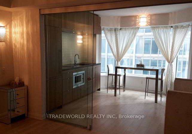 155-yorkville-avenue-toronto-ontario-c12406000