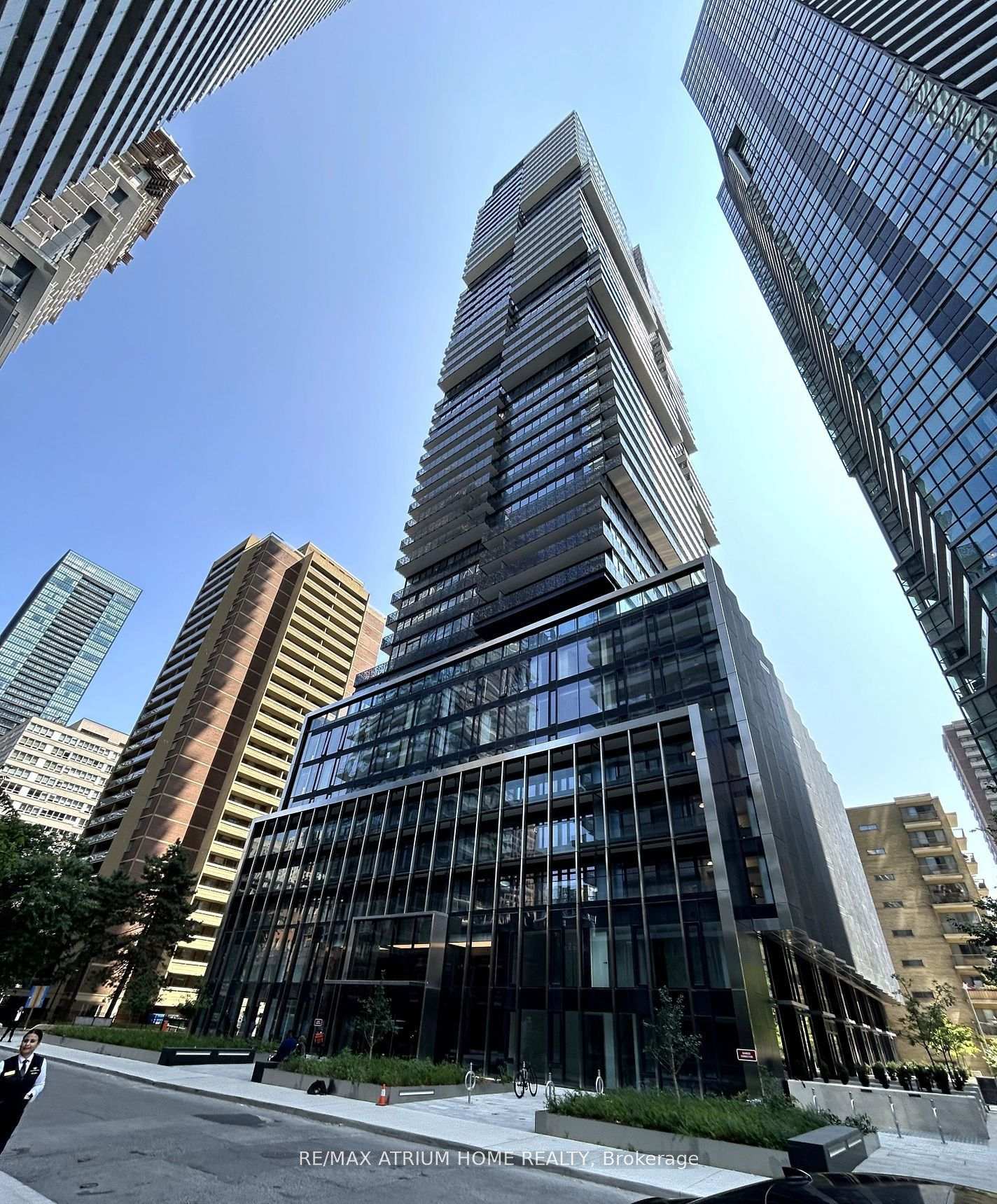 55-charles-street-e-toronto-ontario-c12406033