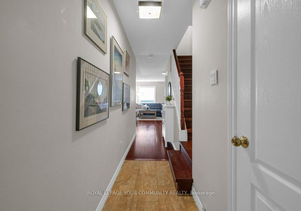 39-pepper-vineway-north-york-ontario-c12406445