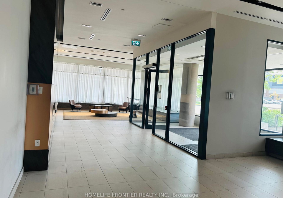 128-fairview-mall-drive-w-north-york-ontario-c12406853