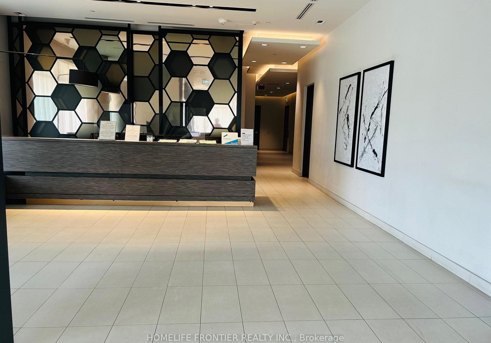 128-fairview-mall-drive-w-north-york-ontario-c12406853