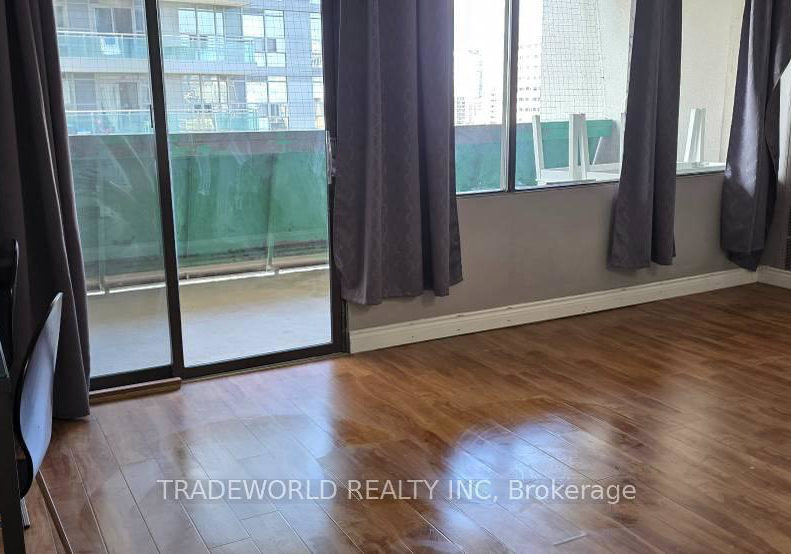 720-spadina-avenue-toronto-ontario-c12406925