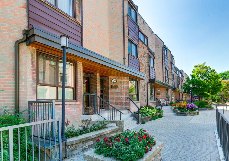 130-clinton-street-toronto-ontario-c12407173