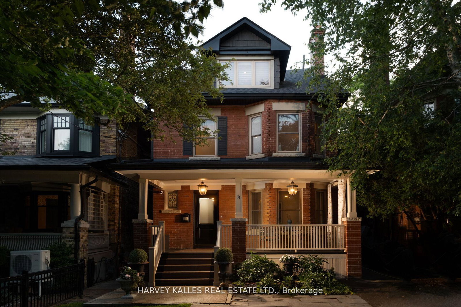 8-edgewood-crescent-toronto-ontario-c12407278