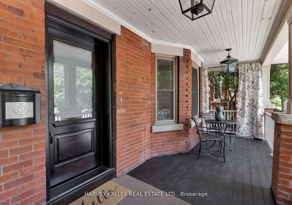 8-edgewood-crescent-toronto-ontario-c12407278