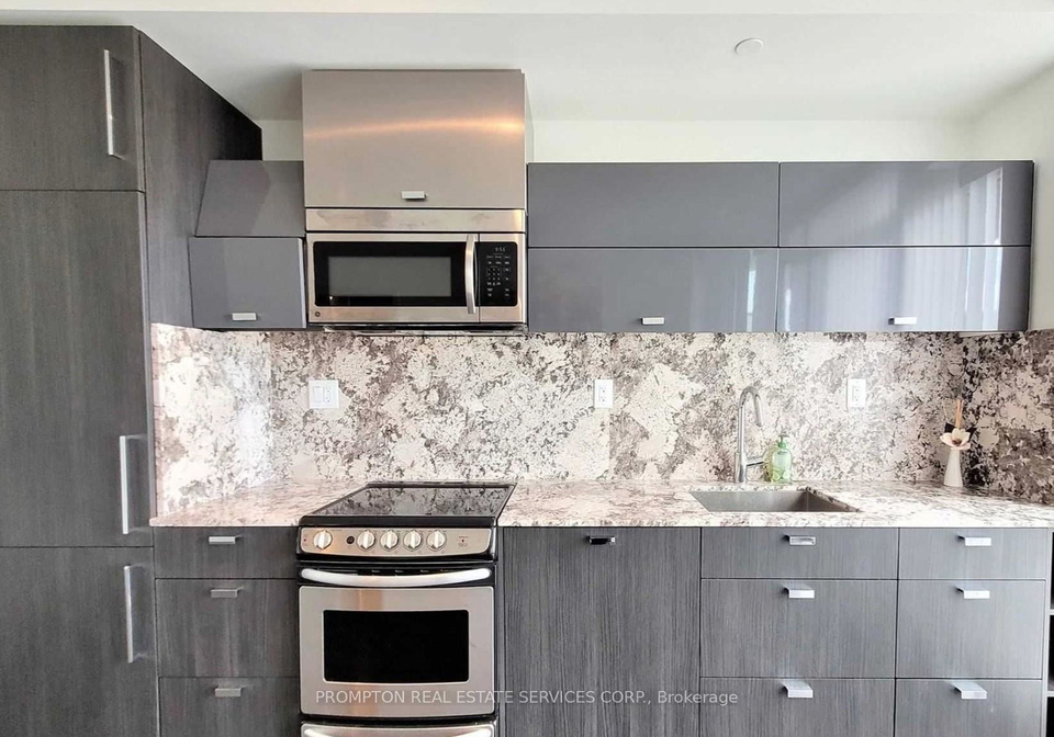290-adelaide-street-w-toronto-ontario-c12407491