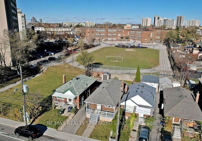 739-vaughan-road-toronto-ontario-c12407576