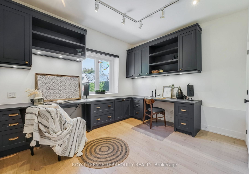 2-glasgow-street-toronto-ontario-c12407784