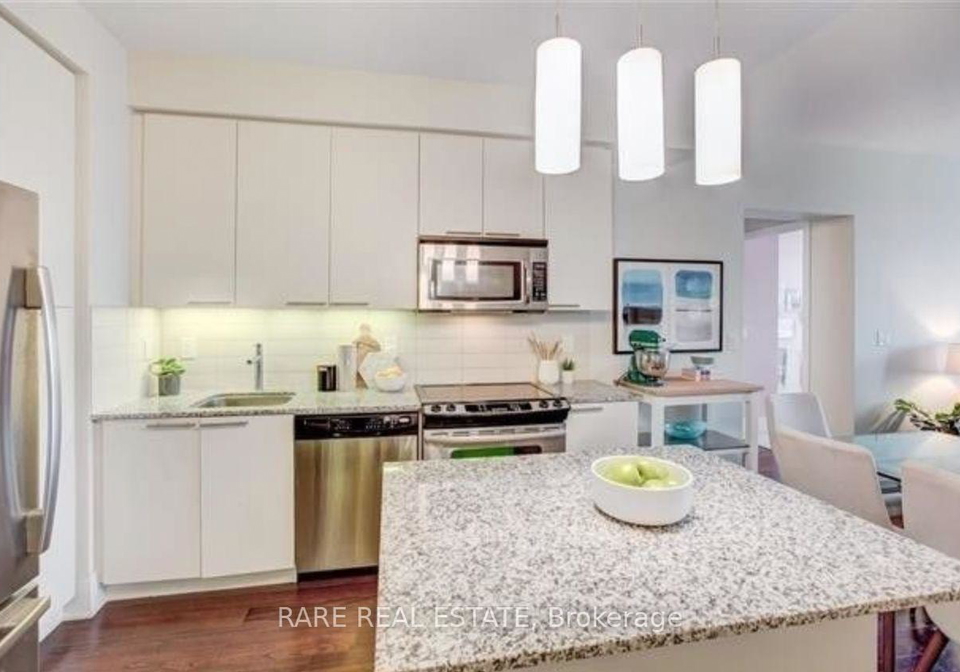 70-roehampton-avenue-toronto-ontario-c12407868