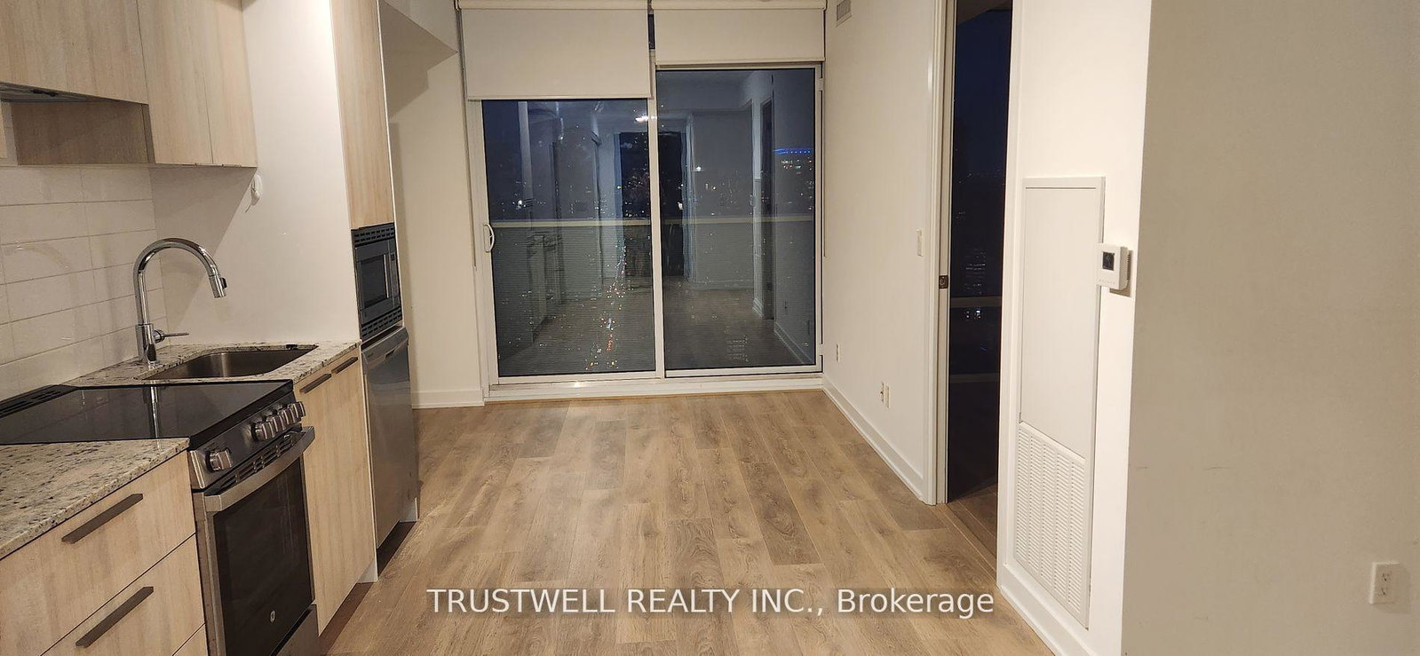 501-yonge-street-toronto-ontario-c12408024