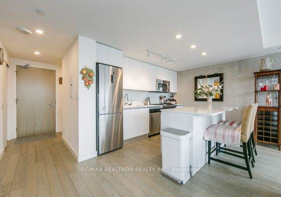 111-bathurst-street-toronto-ontario-c12408182
