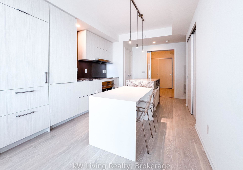 1-bloor-street-e-toronto-ontario-c12408755