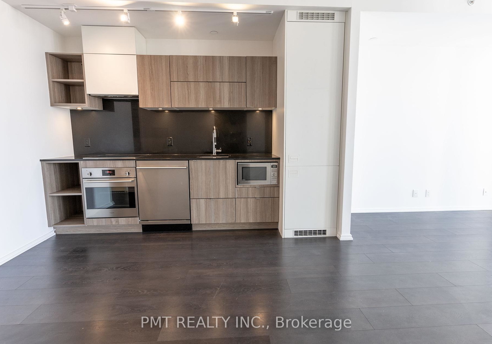 125-peter-street-toronto-ontario-c12408926