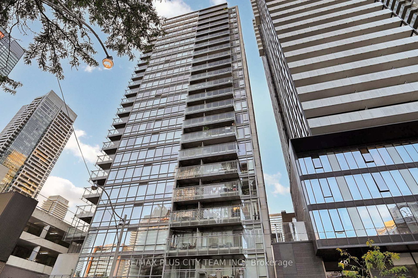 22-wellesley-street-e-toronto-ontario-c12409020