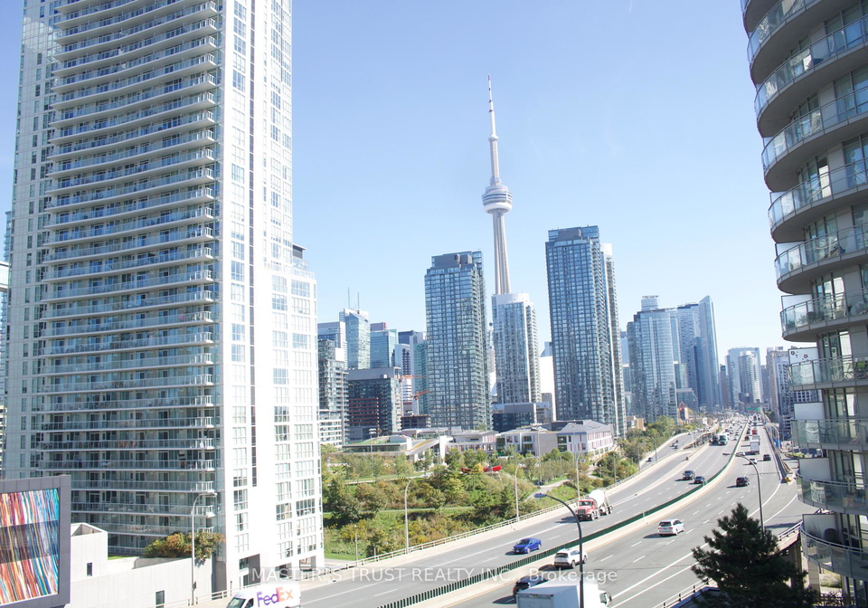 17-bathurst-street-toronto-ontario-c12409212