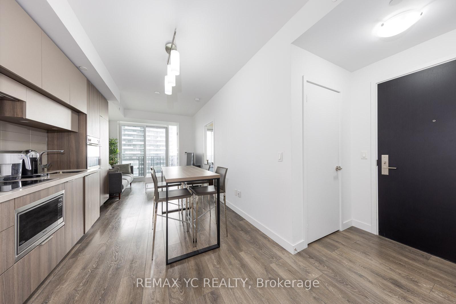 8-eglinton-avenue-e-toronto-ontario-c12409249