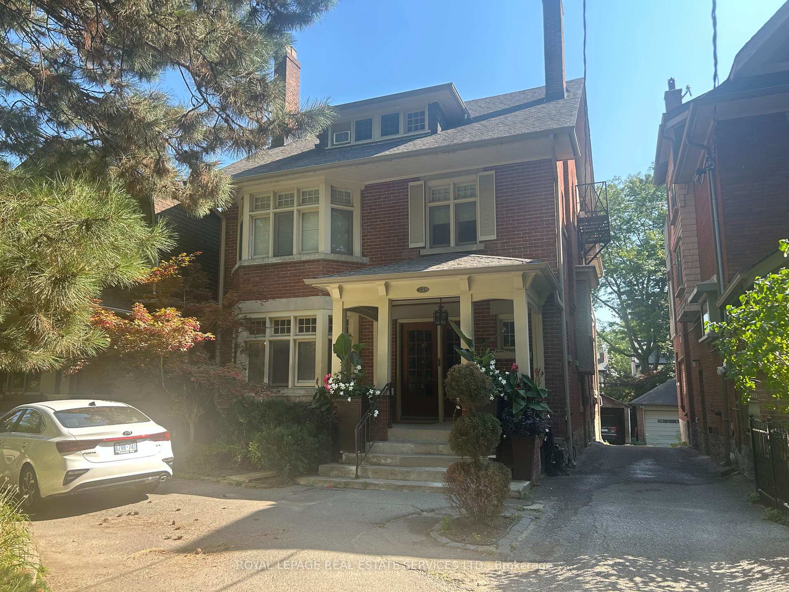 33-woodlawn-avenue-e-toronto-ontario-c12409289