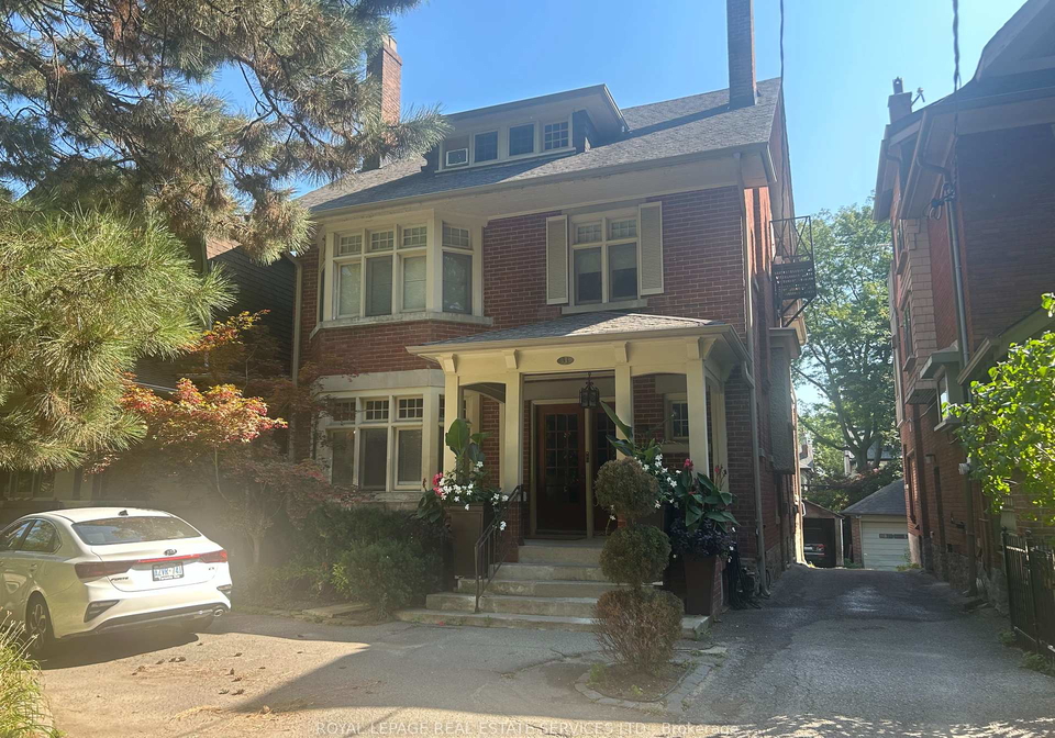 33-woodlawn-avenue-e-toronto-ontario-c12409289