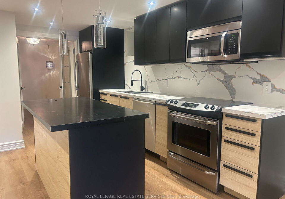 33-woodlawn-avenue-e-toronto-ontario-c12409289