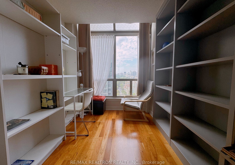40-scollard-street-toronto-ontario-c12409541