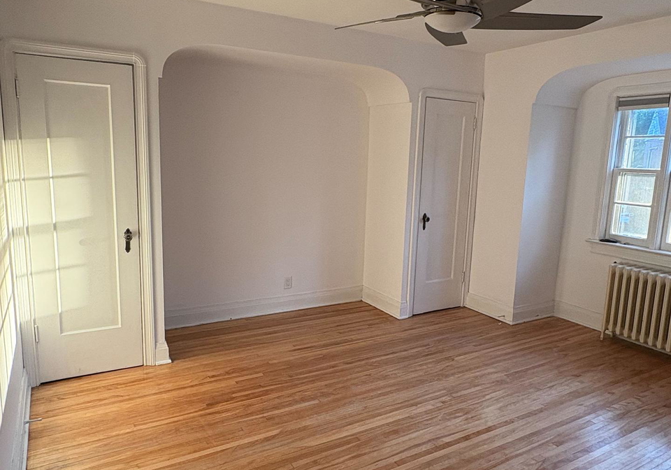 217-hanna-road-east-york-ontario-c12409852