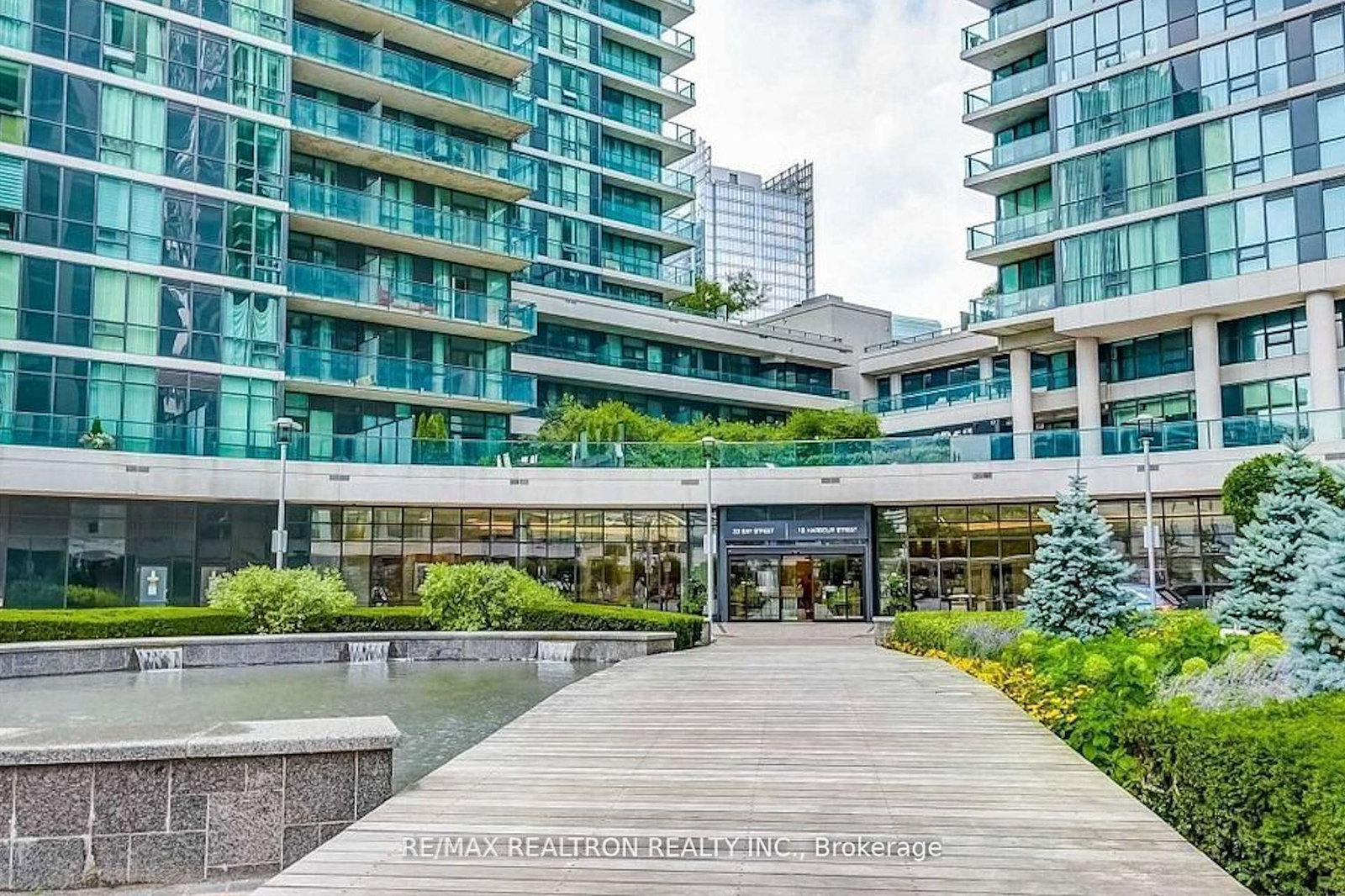33-bay-street-toronto-ontario-c12410057