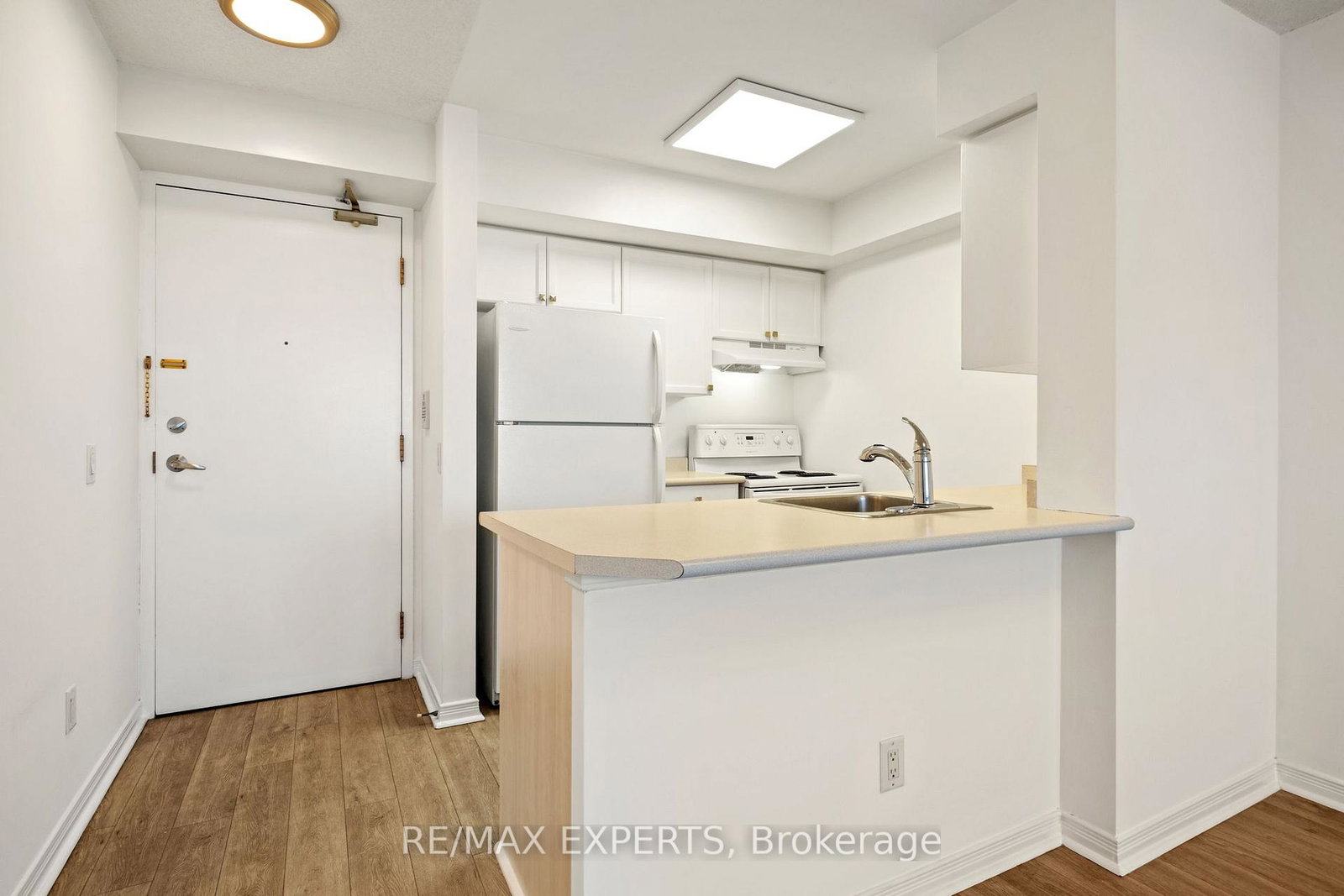 155-beecroft-road-toronto-ontario-c12410296