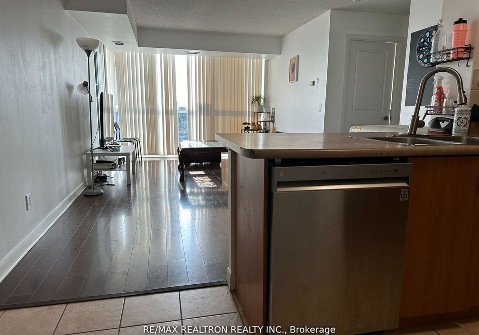 4978-yonge-street-toronto-ontario-c12410680