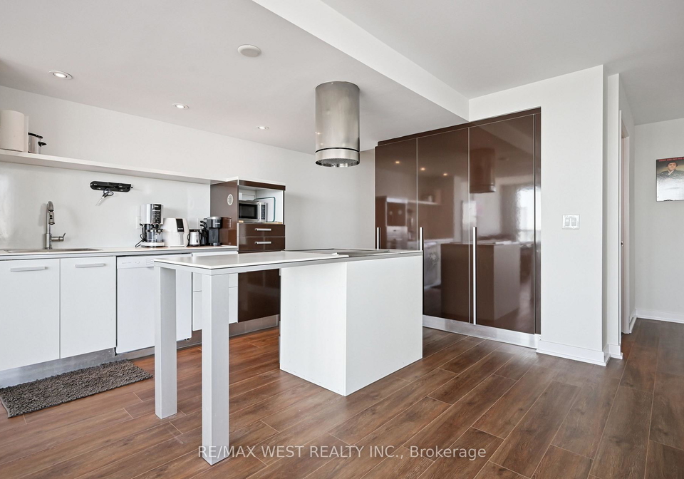 38-dan-leckie-way-toronto-ontario-c12410710