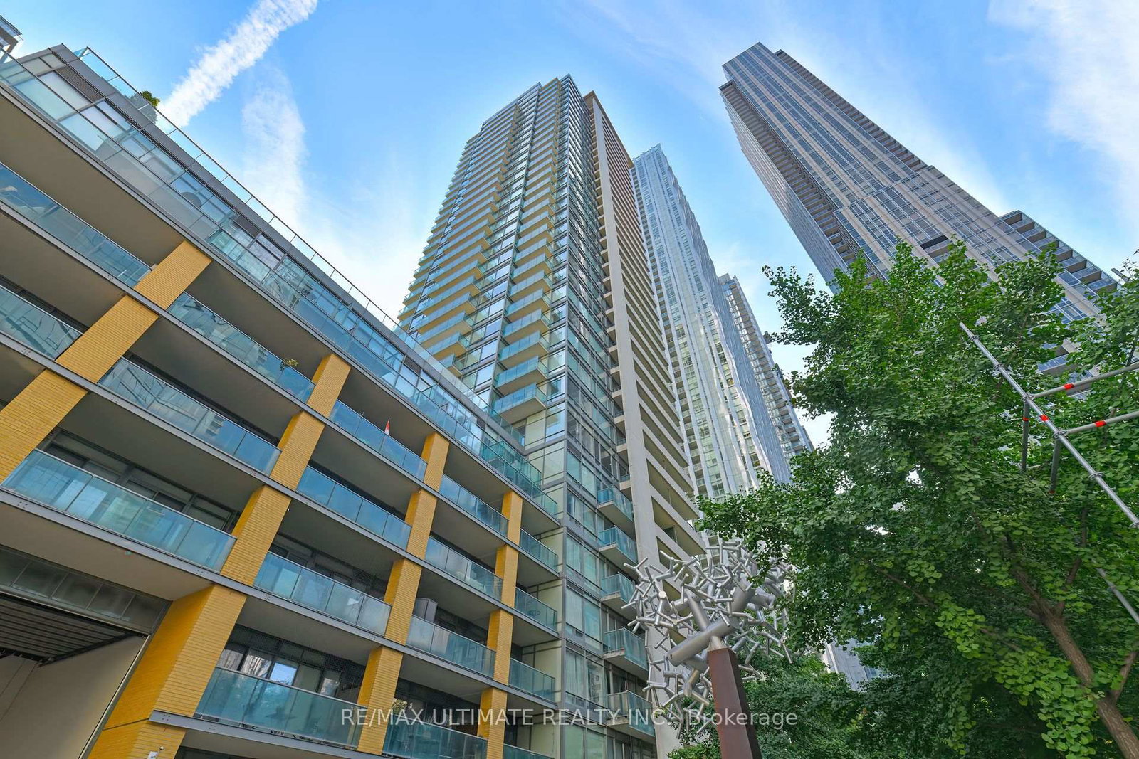 18-yorkville-avenue-toronto-ontario-c12410779