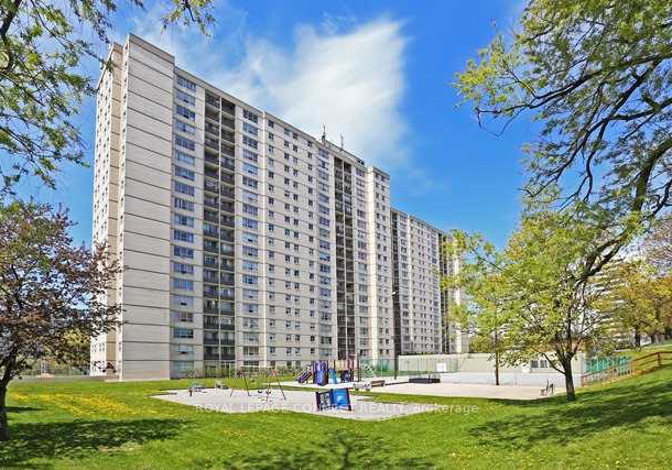 5-parkway-forest-drive-north-york-ontario-c12411027