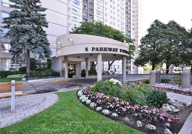 5-parkway-forest-drive-north-york-ontario-c12411027