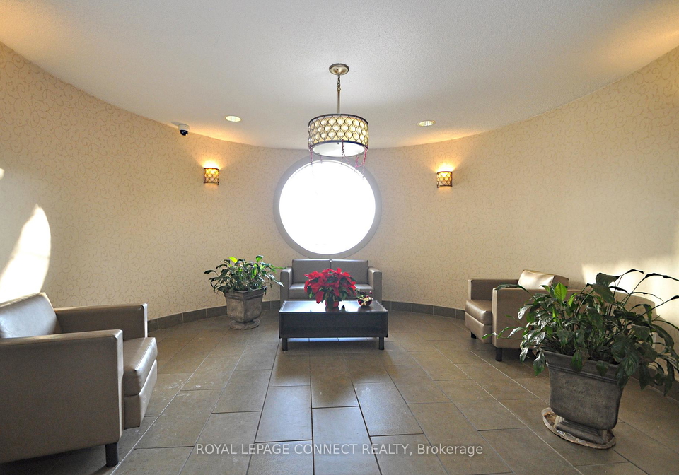 5-parkway-forest-drive-north-york-ontario-c12411027
