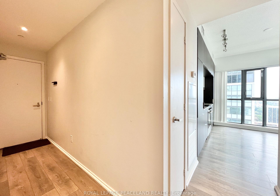 159-dundas-street-e-toronto-ontario-c12411071