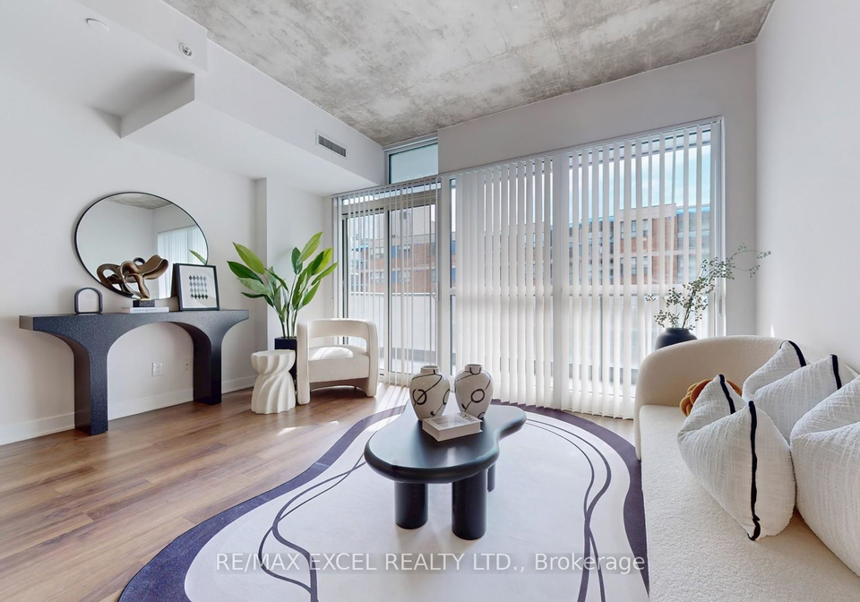 210-simcoe-street-toronto-ontario-c12411390