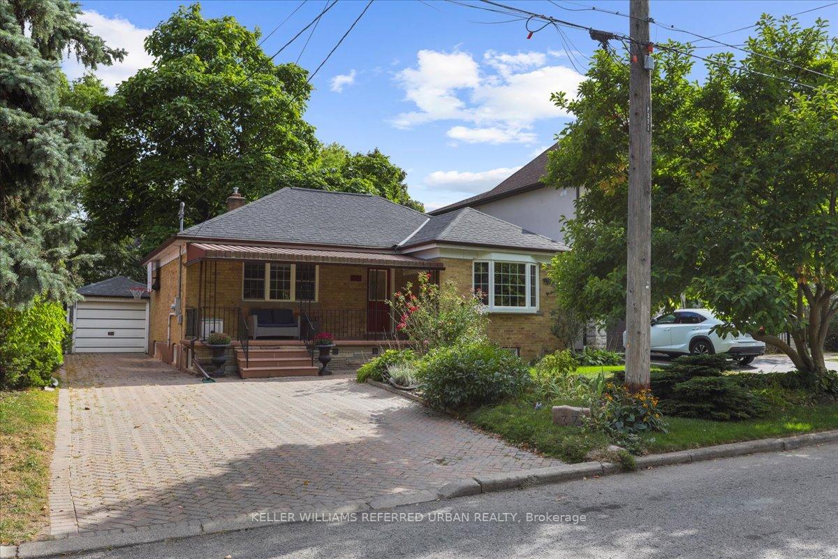 371-hounslow-avenue-toronto-ontario-c12411920