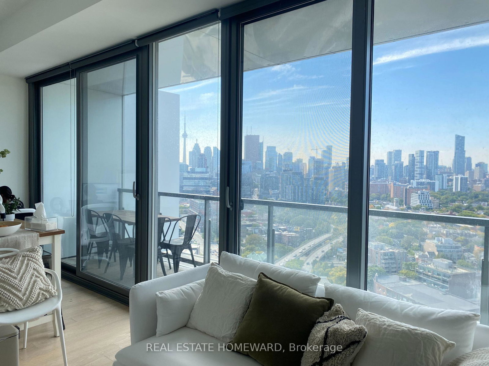 170-bayview-avenue-toronto-ontario-c12412379