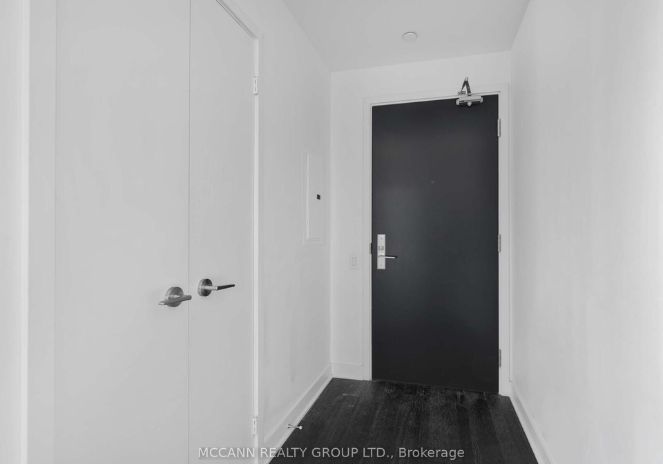290-adelaide-street-w-toronto-ontario-c12413036