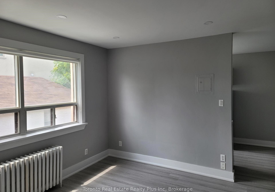 312-douglas-avenue-toronto-ontario-c12413338