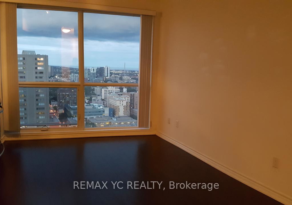386-yonge-street-toronto-ontario-c12413367