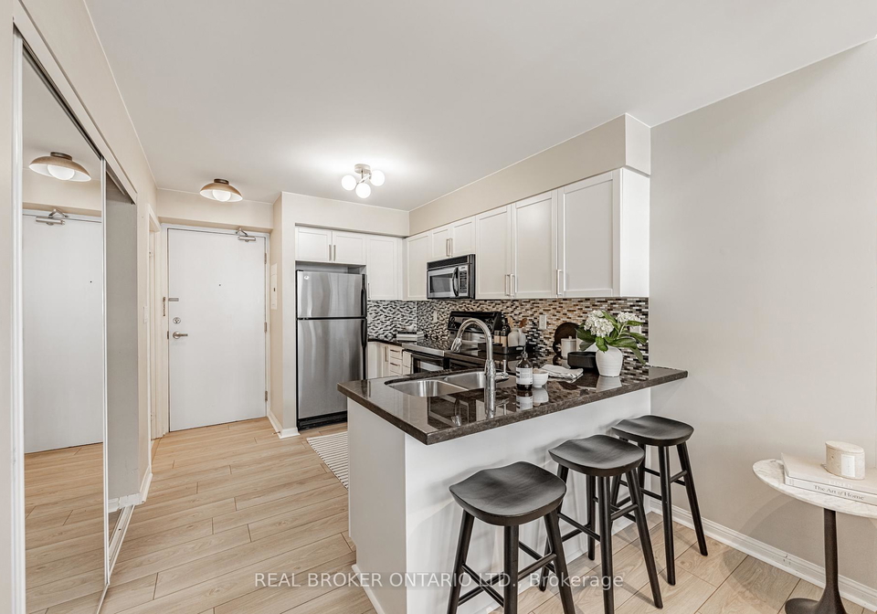 1029-king-street-w-toronto-ontario-c12413788
