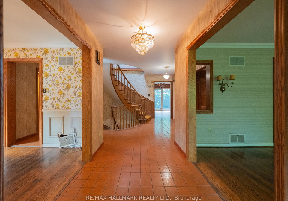 68-pinnacle-road-north-york-ontario-c12413839