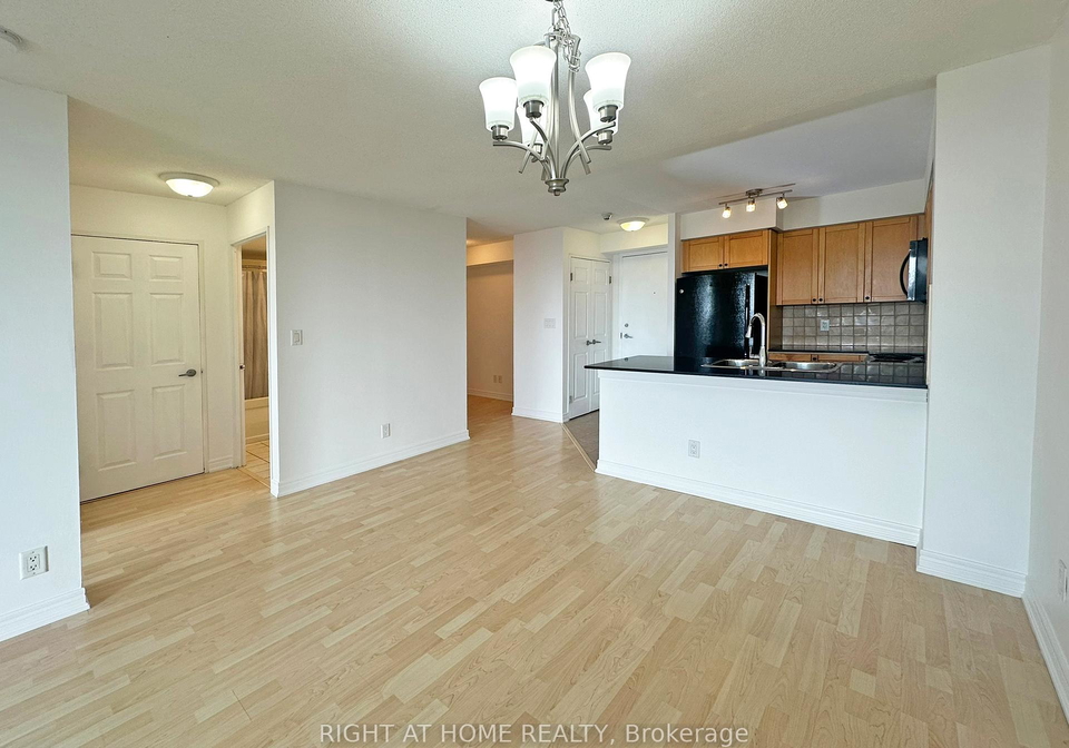 1369-bloor-street-w-toronto-ontario-c12413884