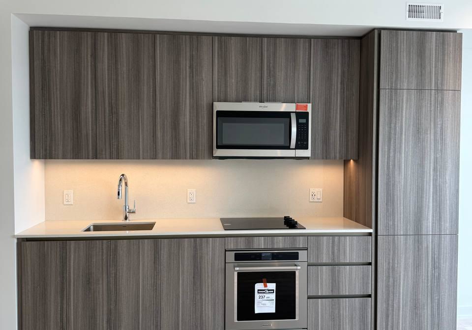 15-richardson-street-toronto-ontario-c12414771