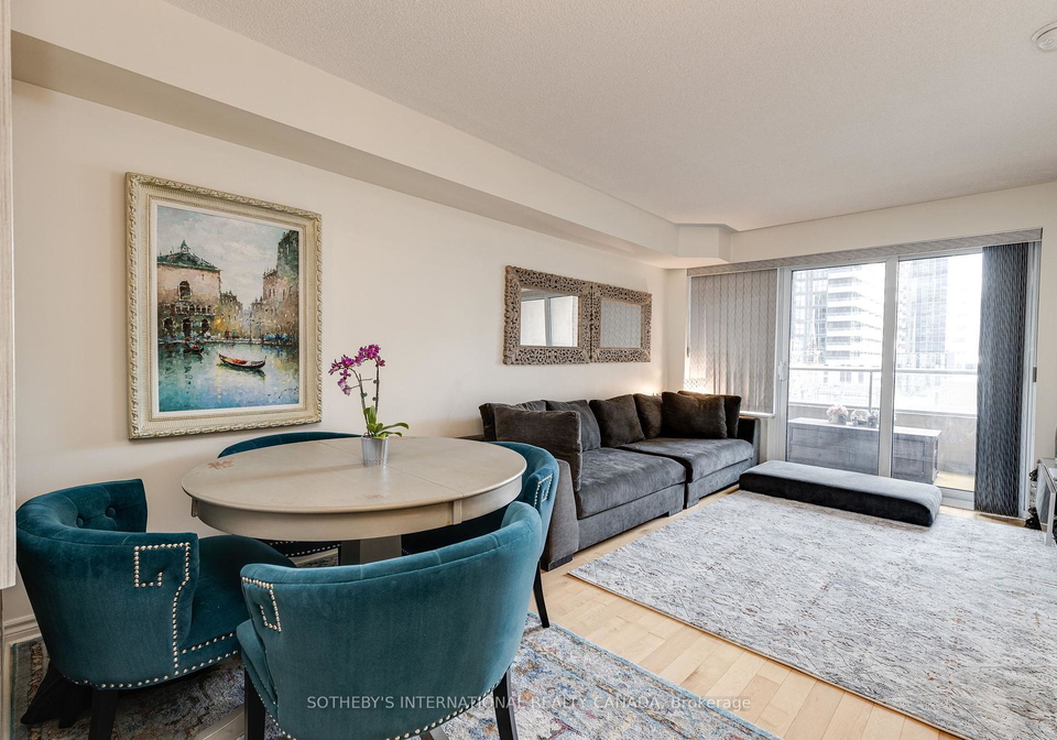 250-wellington-street-w-toronto-ontario-c12414833