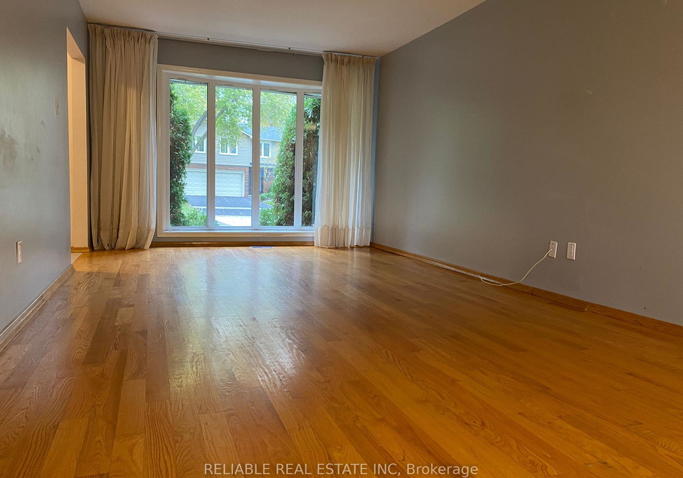 55-silkwood-crescent-north-york-ontario-c12415382